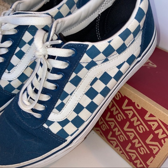 VANS - Picture 2 of 5